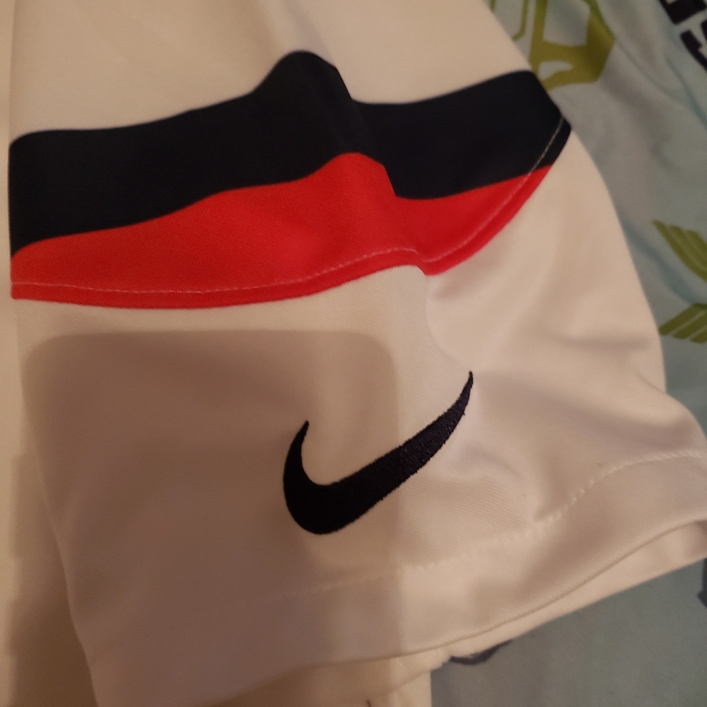 ⚽️ USA Soccer Jersey 🇺🇸 - Picture 4 of 8
